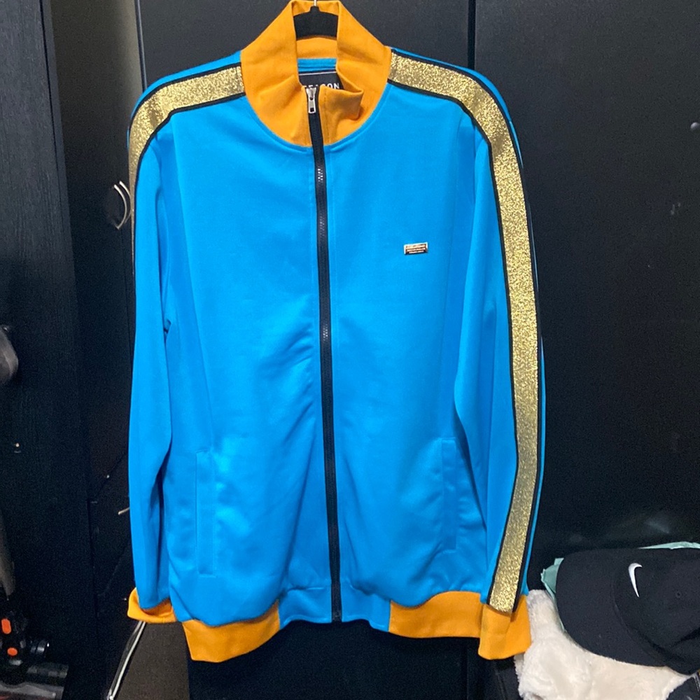 Reason sweat suit. LARGE. Brand new.